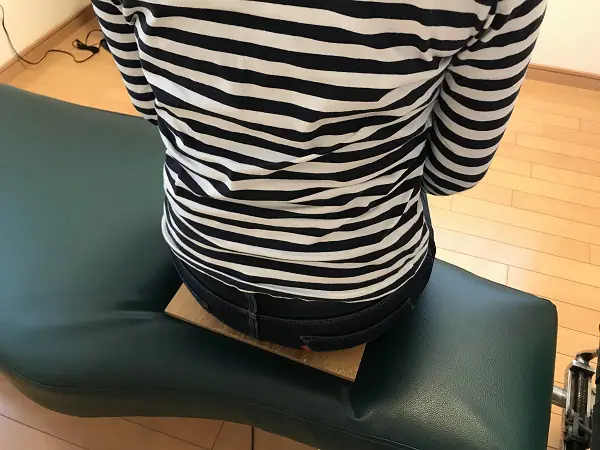 硬い椅子の方が座りやすければ骨盤は歪んでいない